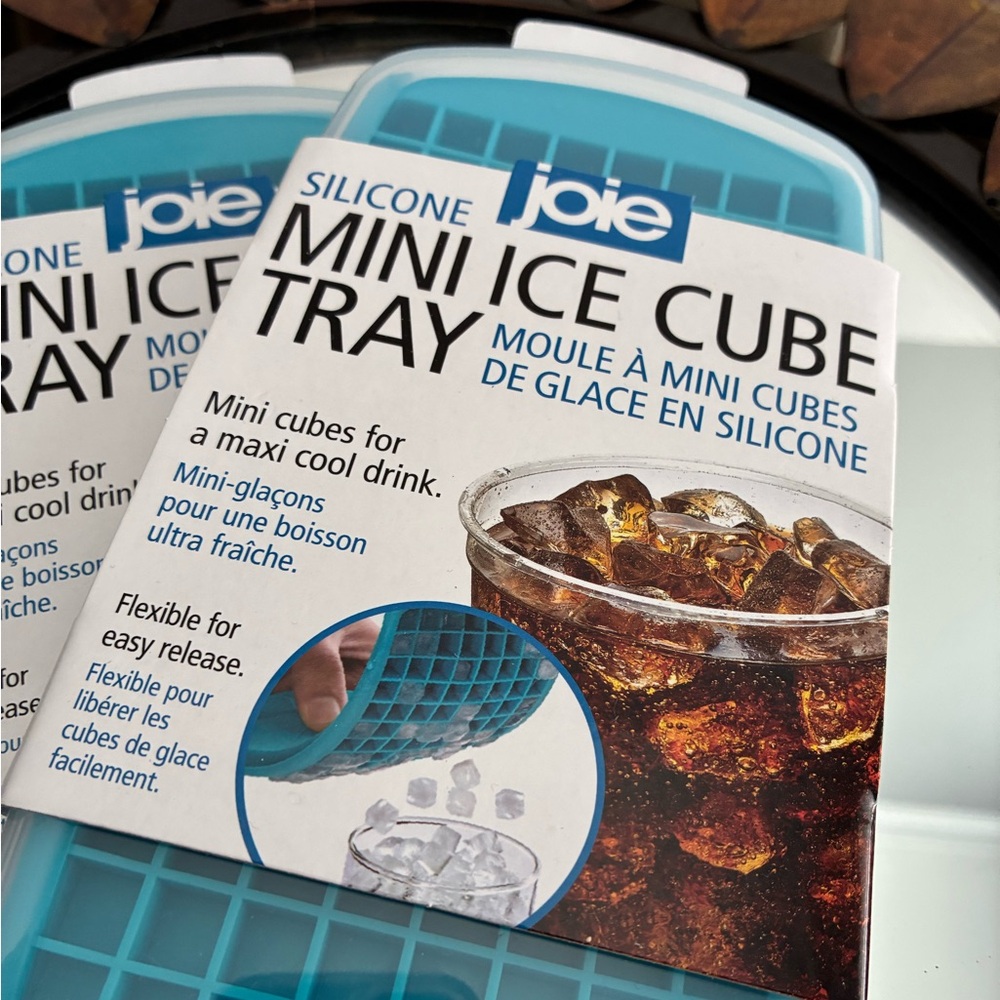 Blue mini ice cube trays - Picture 2 of 6